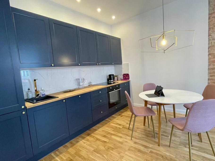 Luxury Apartment In Gliwice Near Town Square Luaran gambar
